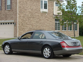 Illustration for article titled Nice Price Or Crack Pipe: 2004 Maybach 57 For $129,900?